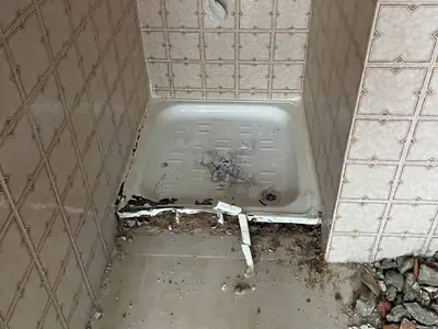 Prima: Sostituzione del piatto doccia - Nuovo piatto doccia senza rifare tutto il bagno - RDL Home Service