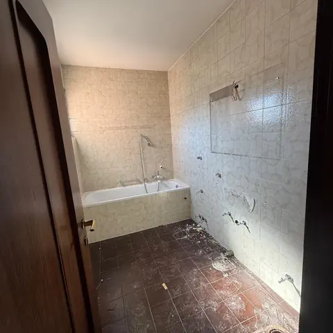 Prima: Ristrutturazione completa del bagno