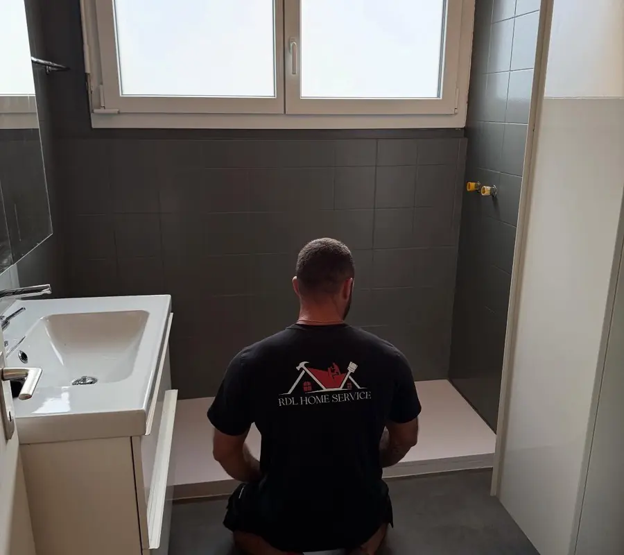 Team RDL Home Service durante ristrutturazione professionale appartamento Lugano - Esperienza oltre 10 anni